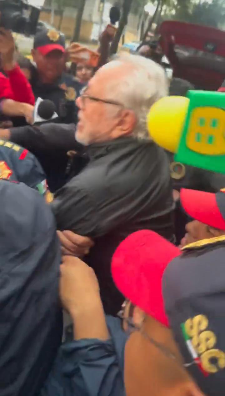 ¡Luis de Llano sale del Centro San Fernando! “Déjenme descansar, estoy muy cansado”