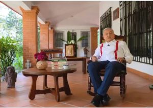 AMLO reaparece con nuevo libro y cuestiona estrategia de EU contra las adicciones