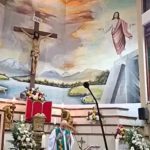 Sacerdote muere tras caerle una pesada cruz en plena iglesia de Ecuador